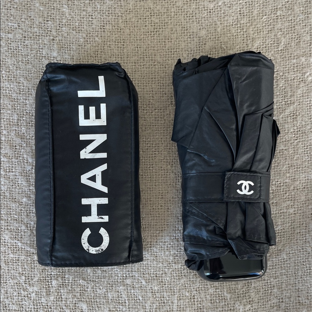 Chanel Black Umbrella Collectible piece - Picture 3 of 13
